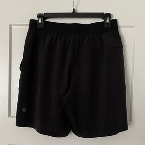 LuluLemon Athletica Men's Size Medium T.H.E. Short 7 inch Black linerless